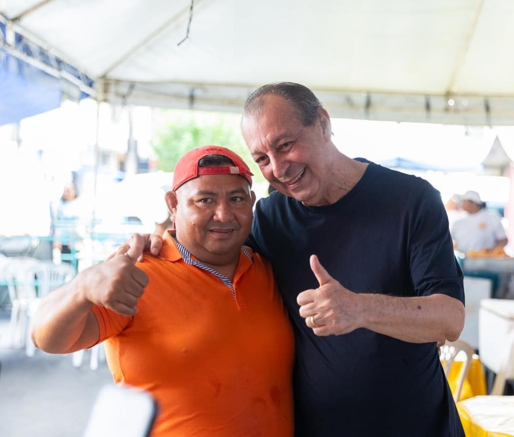 Omar Aziz visita a Feira da Aparecida, reencontra moradores e reforça compromisso com o bairro